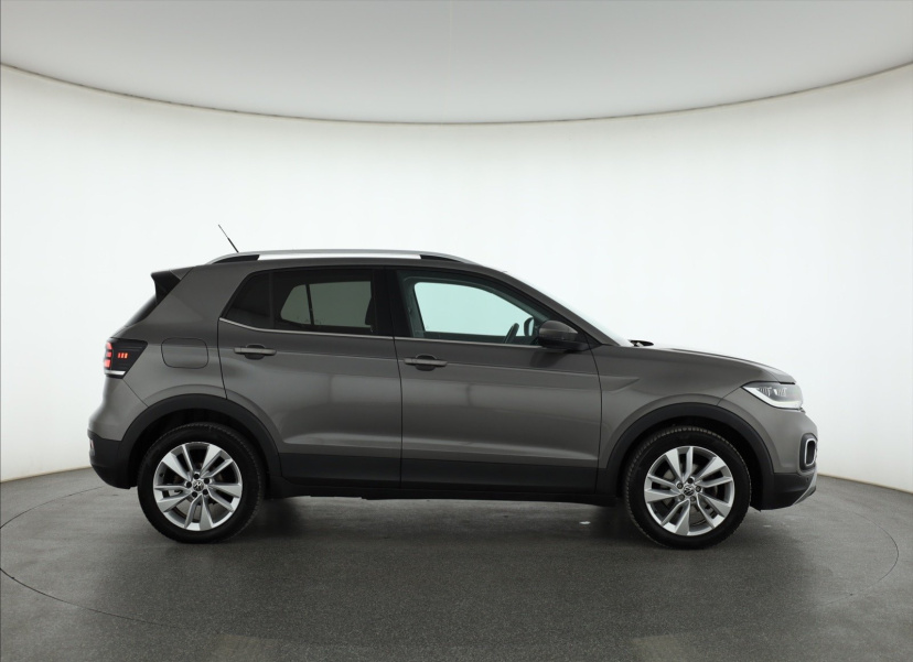Volkswagen T-Cross, 2021