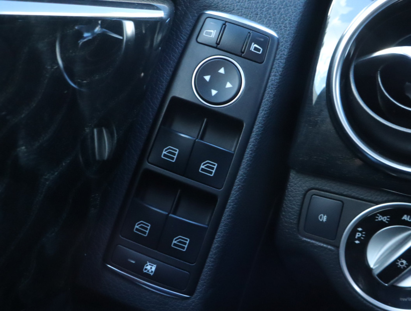 Mercedes-Benz GLK, 2012