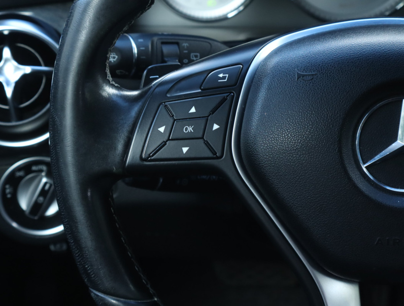 Mercedes-Benz GLK, 2012