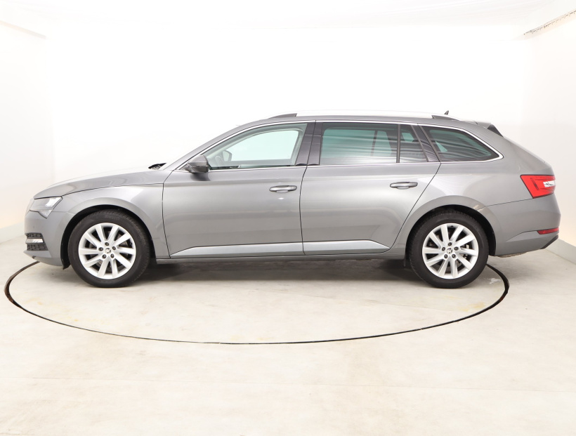 Škoda Superb, 2022