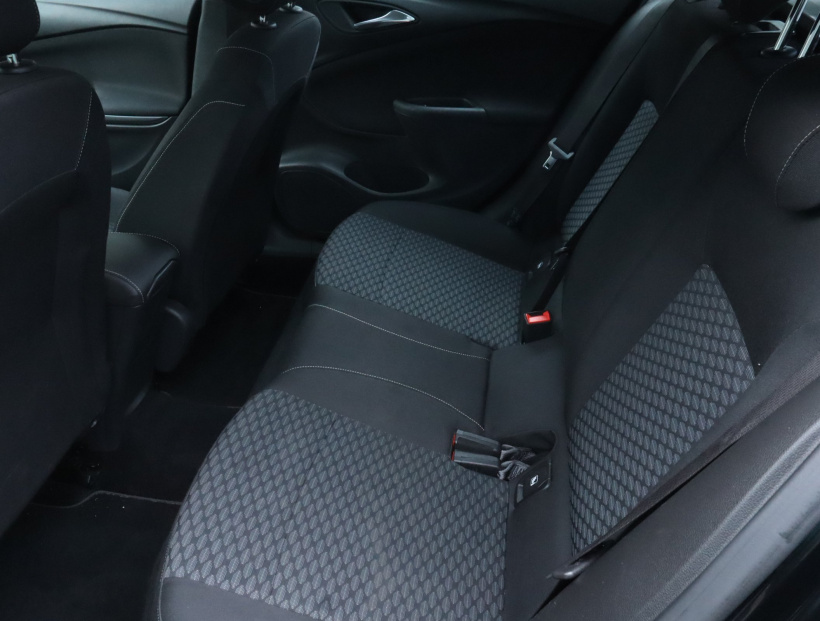 Opel Astra, 2017