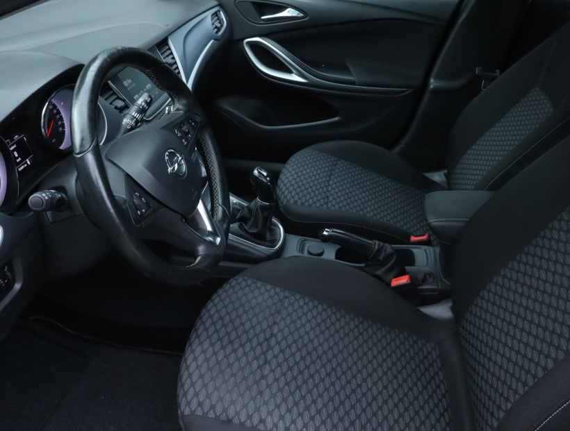 Opel Astra, 2017
