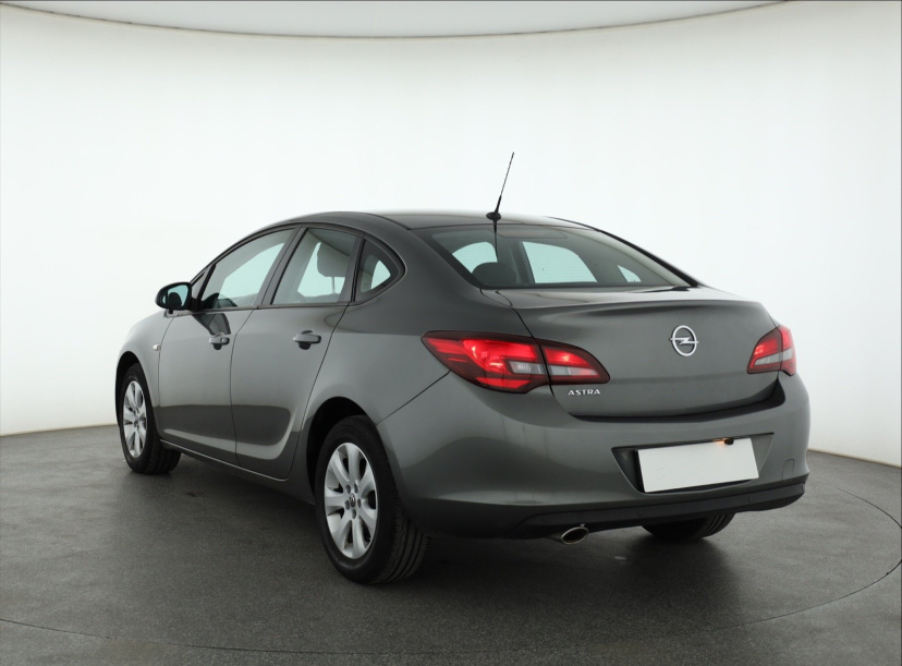 Opel Astra, 2018