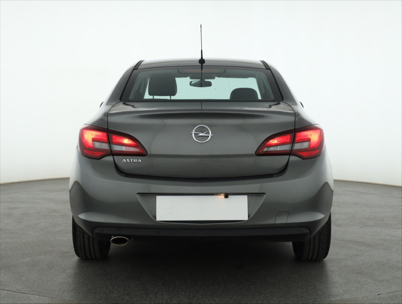 Opel Astra, 2018