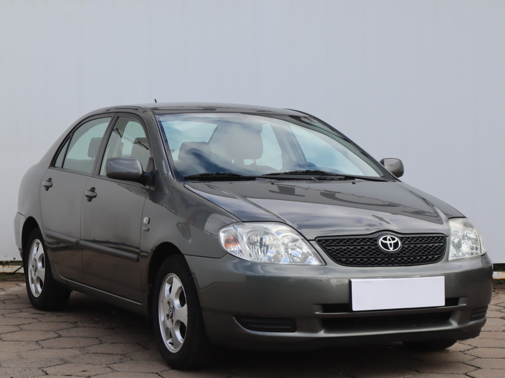 Toyota Corolla, 2004