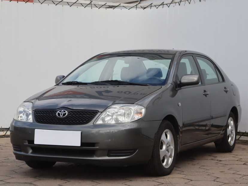 Toyota Corolla, 2004