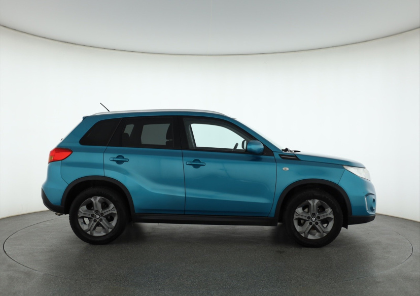 Suzuki Vitara, 2015