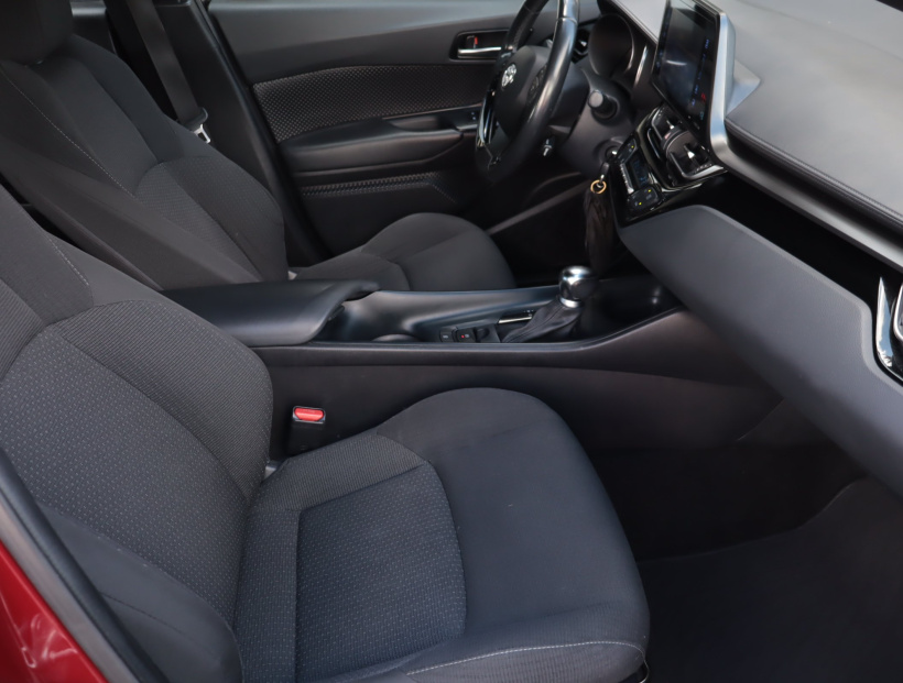 Toyota C-HR, 2019