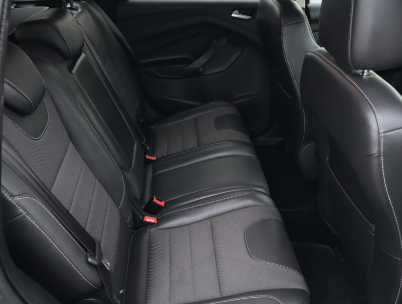 Ford Kuga, 2015