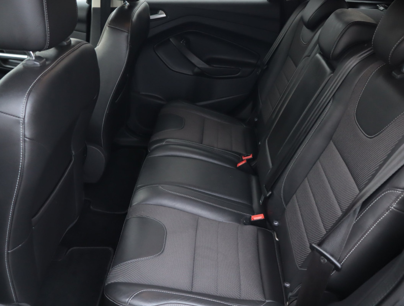 Ford Kuga, 2015