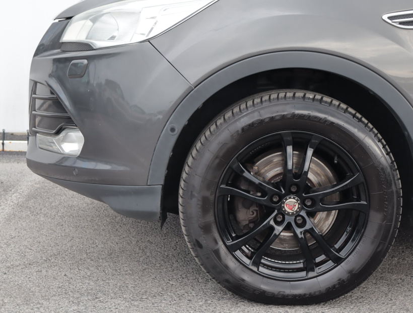Ford Kuga, 2015