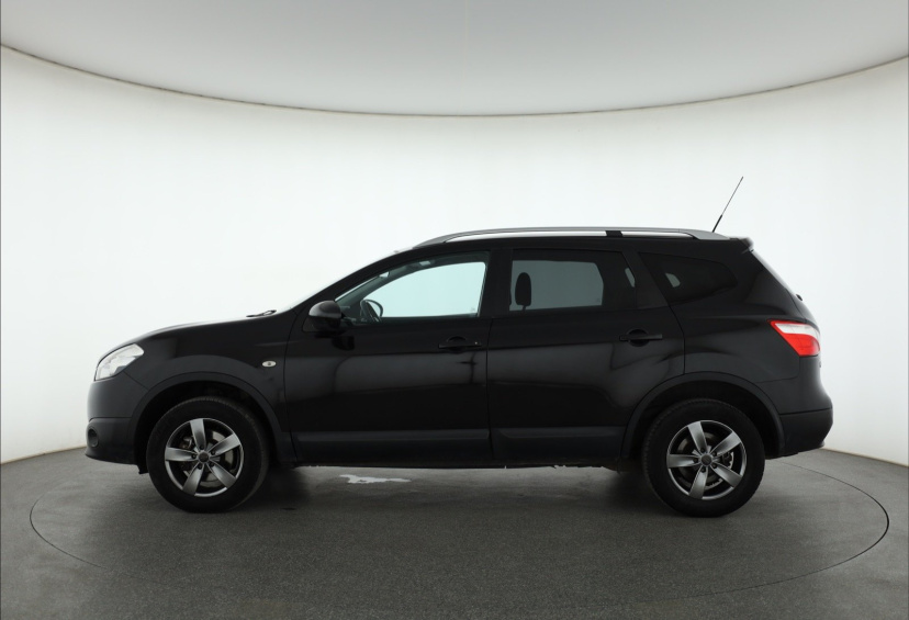 Nissan Qashqai+2, 2011