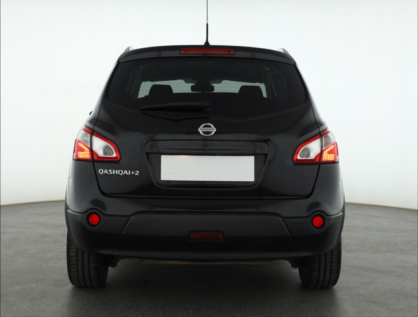 Nissan Qashqai+2, 2011