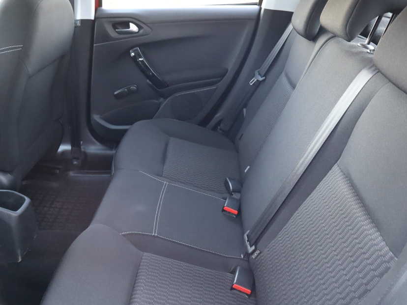Peugeot 208, 2017