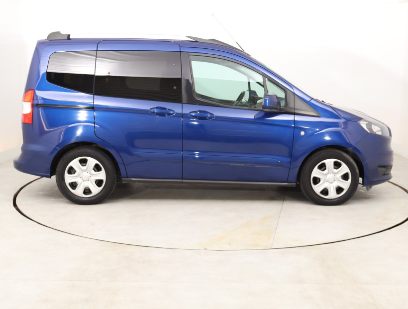 Ford Tourneo Courier, 2017