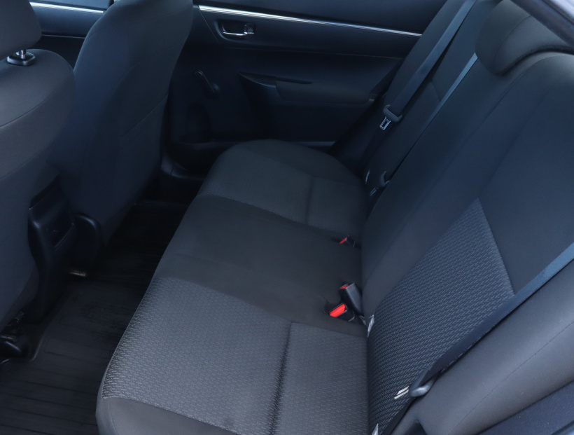 Toyota Corolla, 2015