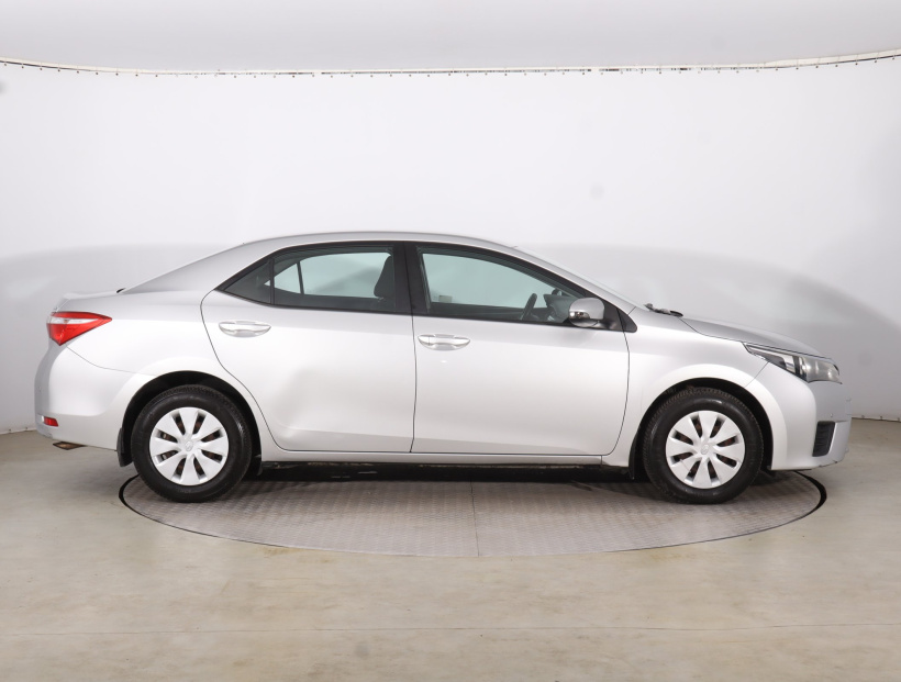 Toyota Corolla, 2015