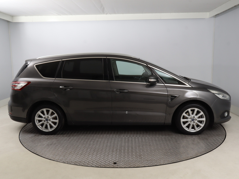 Ford S-Max, 2016