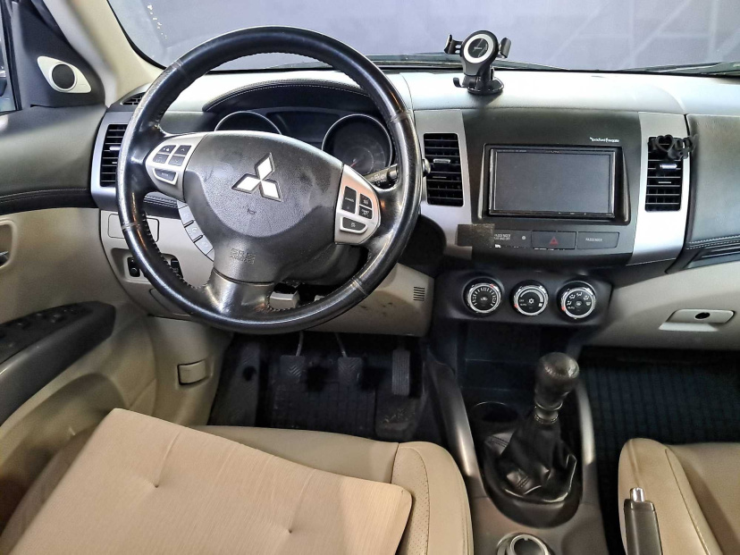 Mitsubishi Outlander, 2010