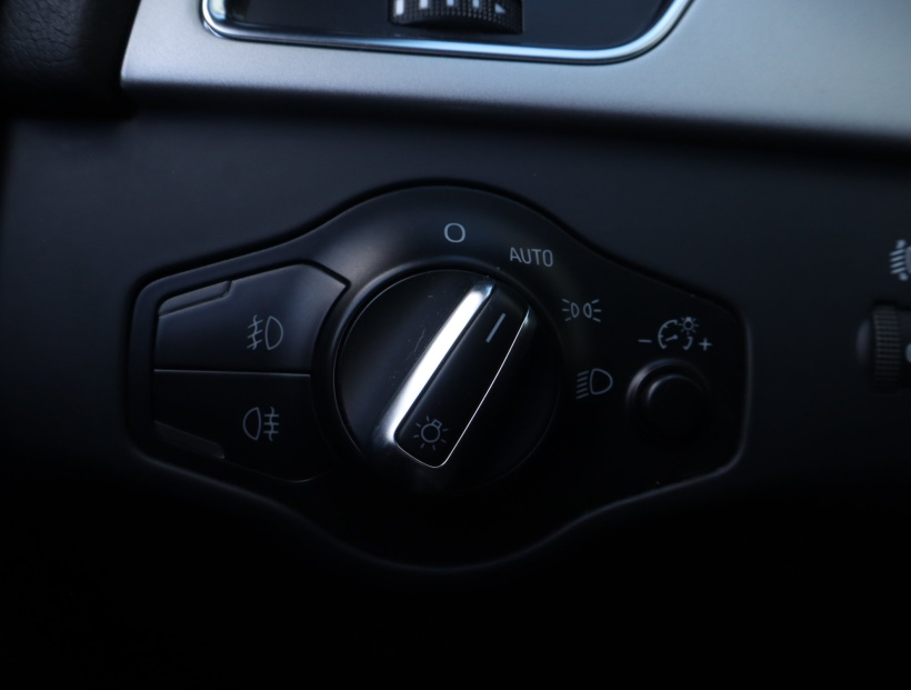 Audi A4, 2011