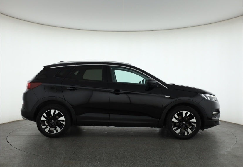 Opel Grandland, 2019