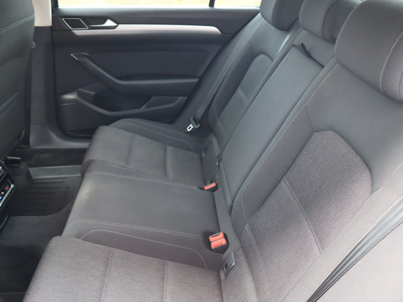 Volkswagen Passat, 2015