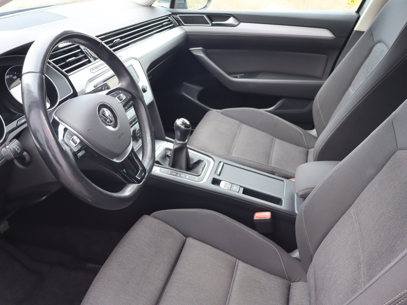 Volkswagen Passat, 2015