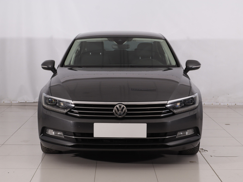 Volkswagen Passat, 2015