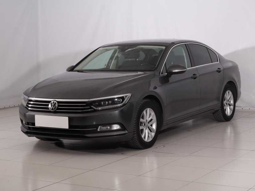 Volkswagen Passat, 2015
