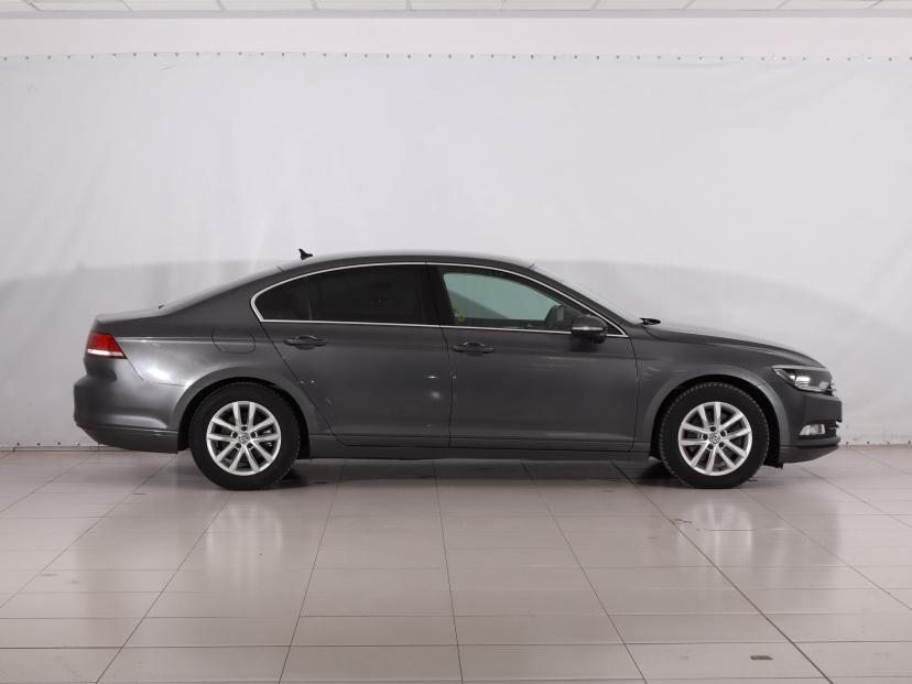 Volkswagen Passat, 2015