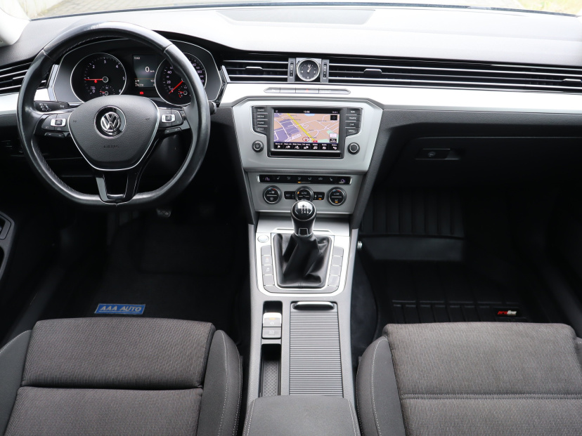 Volkswagen Passat, 2015