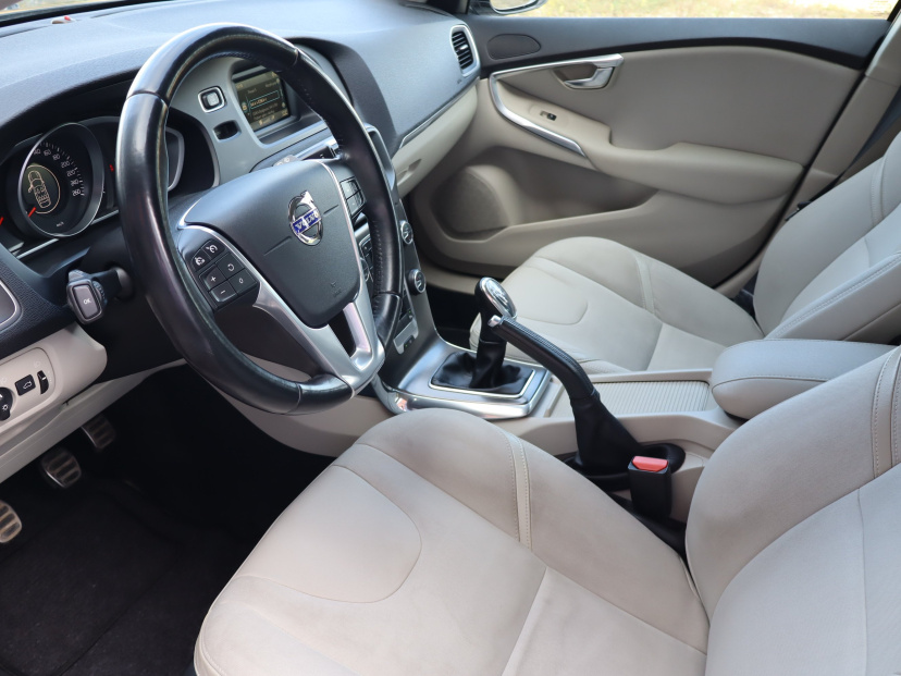 Volvo V40, 2012