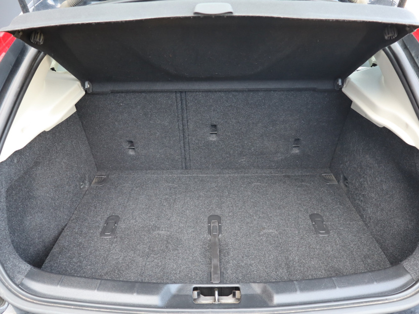 Volvo V40, 2012