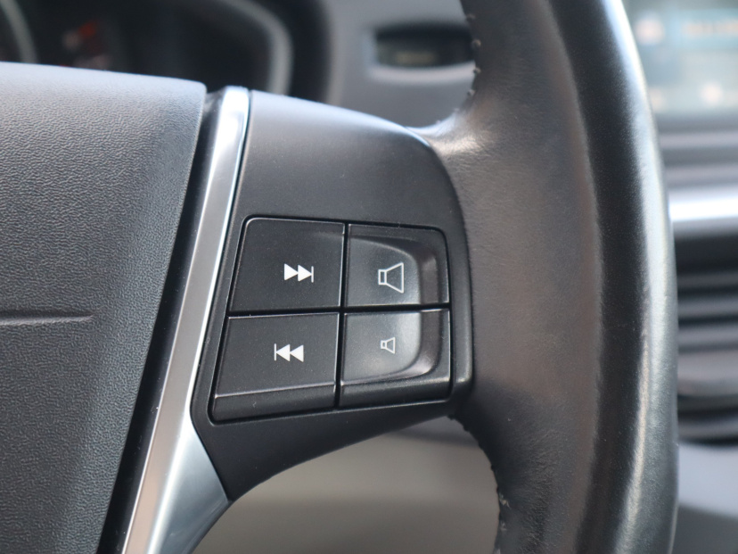 Volvo V40, 2012