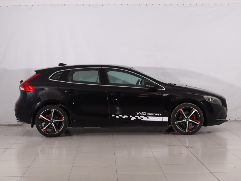 Volvo V40, 2012