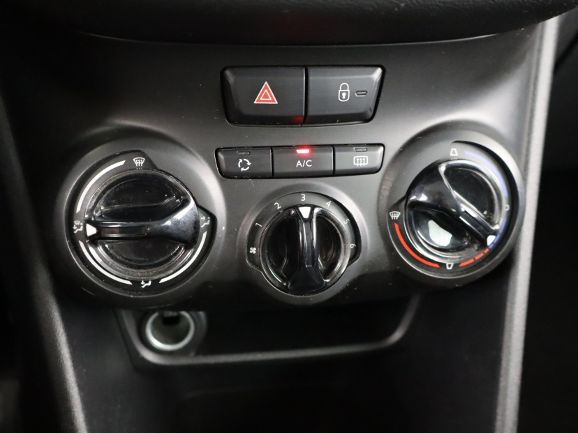 Peugeot 208, 2012