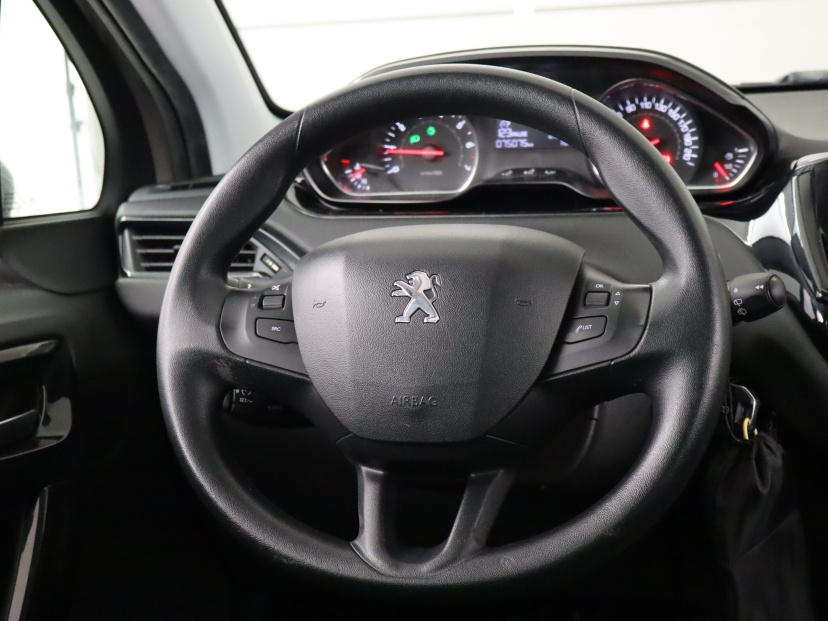 Peugeot 208, 2012
