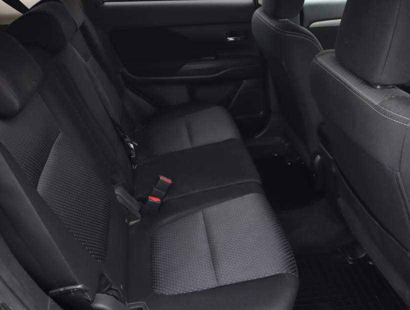 Mitsubishi Outlander, 2017