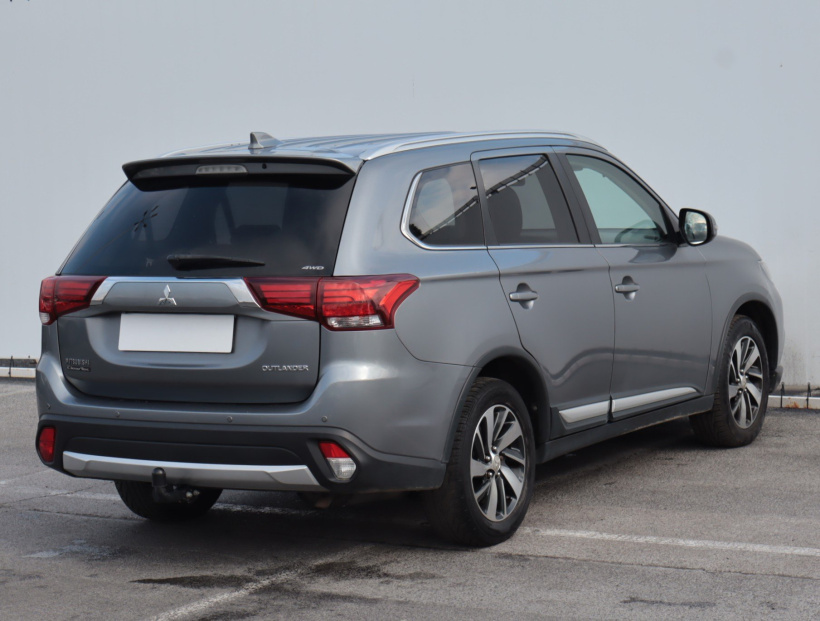 Mitsubishi Outlander, 2017