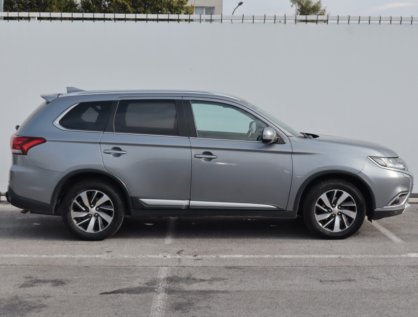 Mitsubishi Outlander, 2017