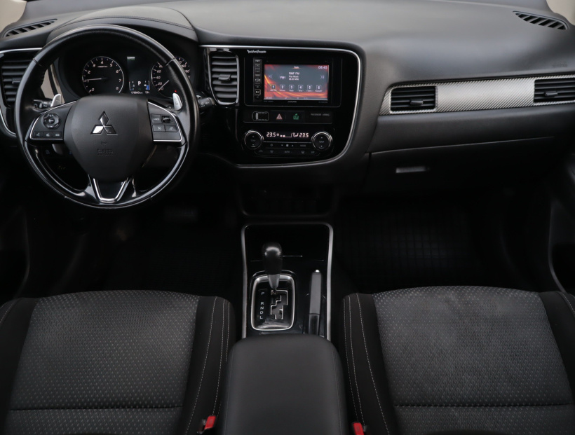 Mitsubishi Outlander, 2017