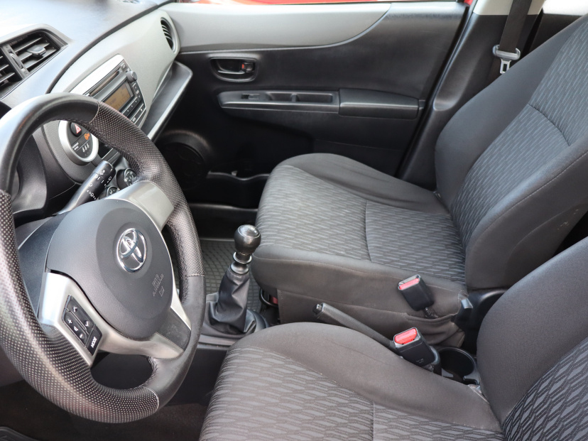 Toyota Yaris, 2012