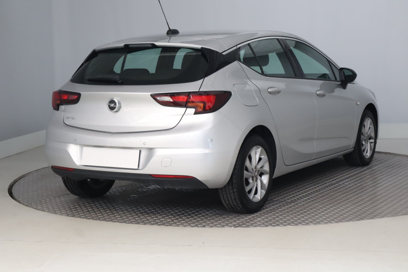 Opel Astra, 2021