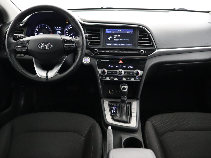 Hyundai Elantra, 2019