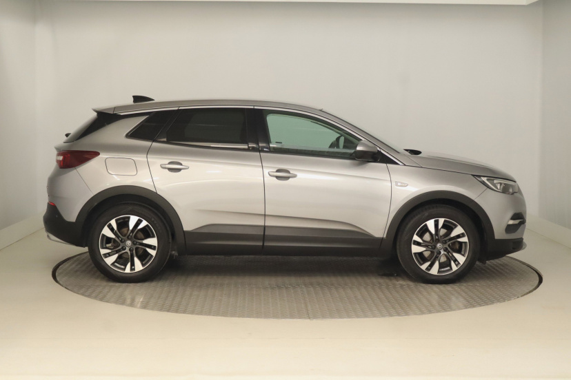 Opel Grandland, 2018