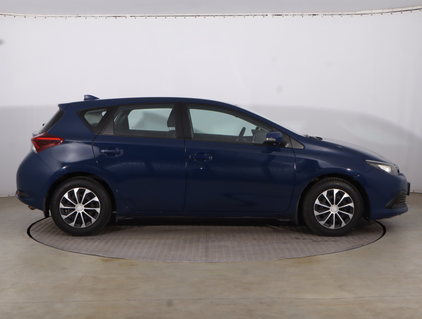 Toyota Auris, 2019