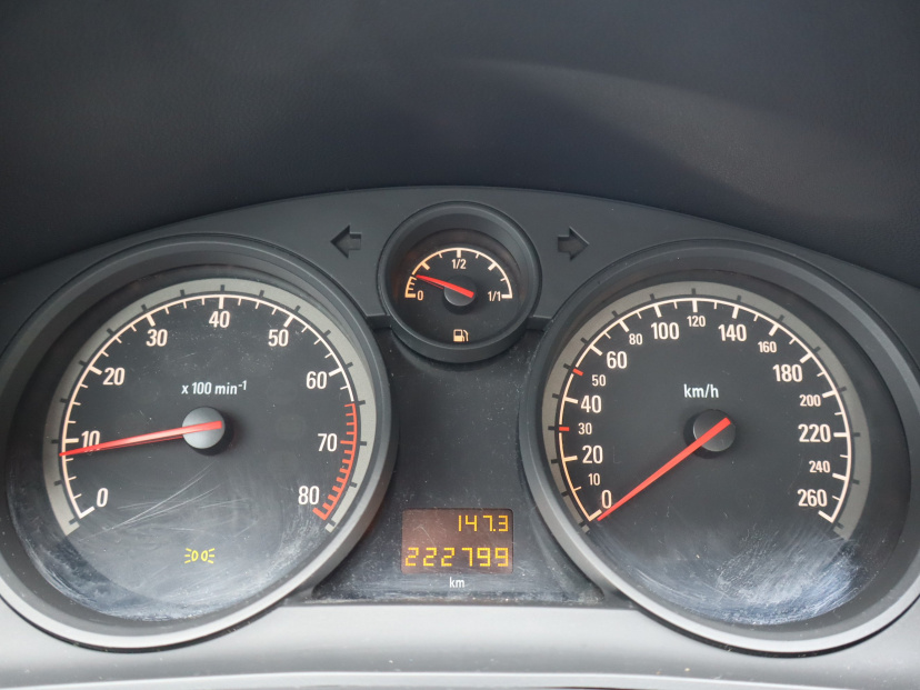 Opel Astra, 2011