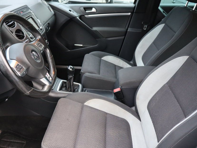 Volkswagen Tiguan, 2012