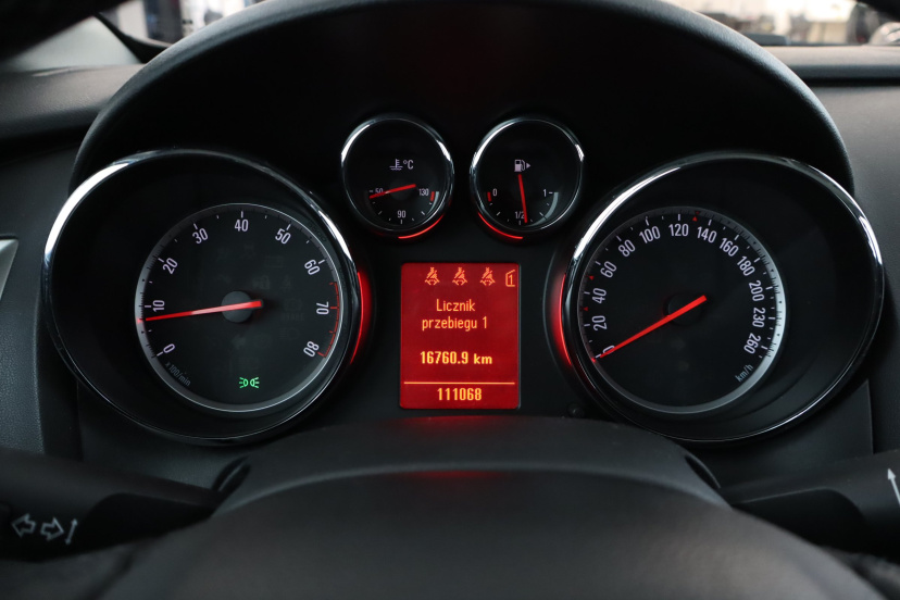 Opel Astra, 2010