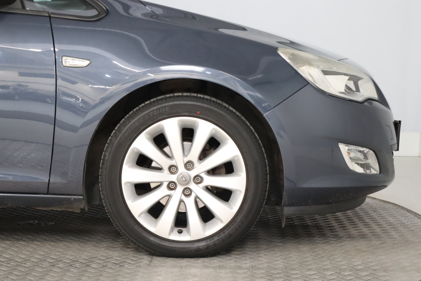 Opel Astra, 2010